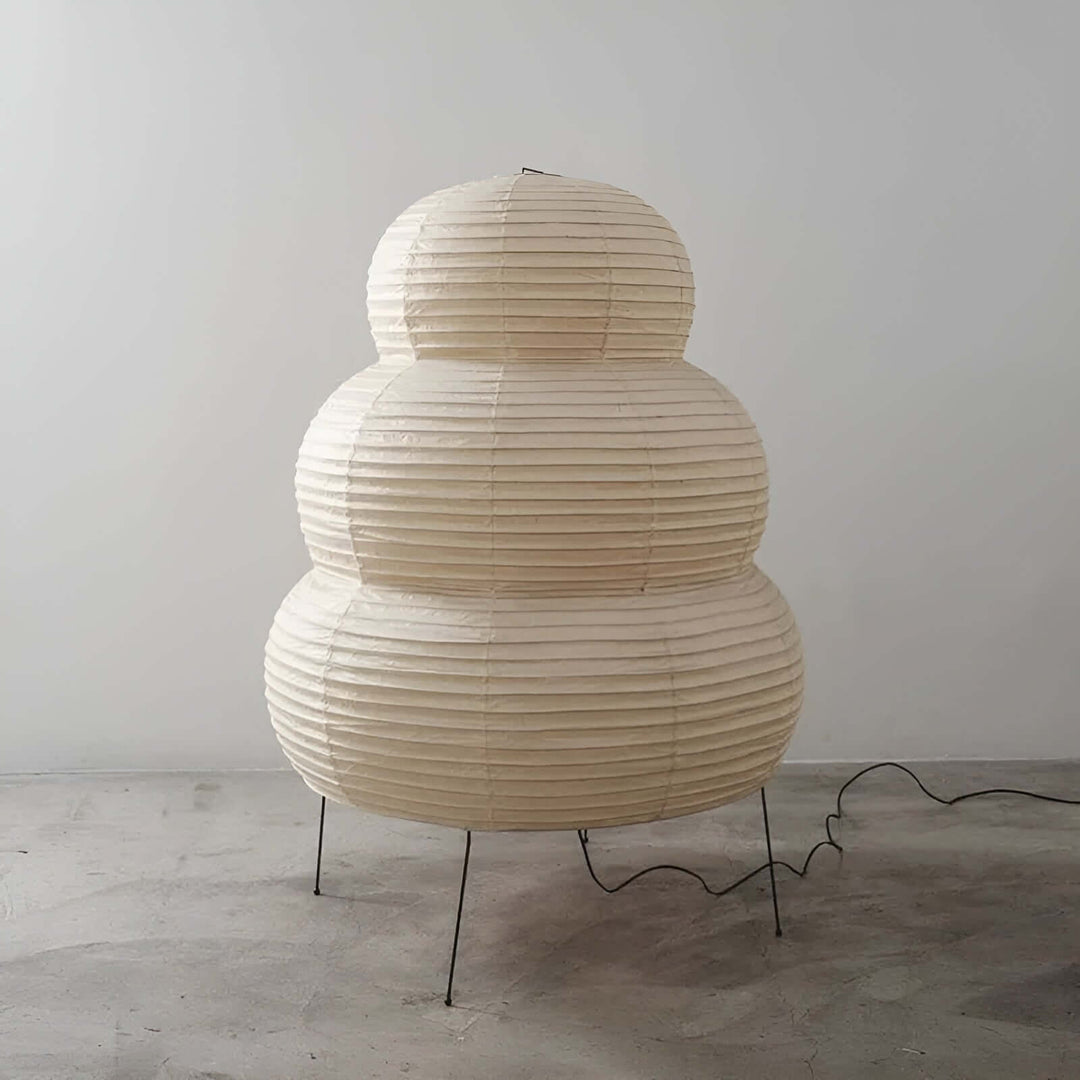 Bordlampe i minimalistisk design 3