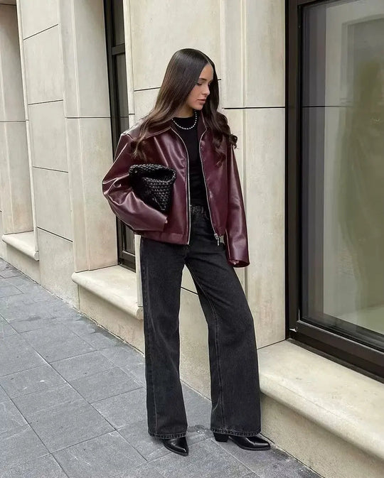 Dame Læderjakke med Lynlås og Klassisk Krave til Efterår og Vinter 3