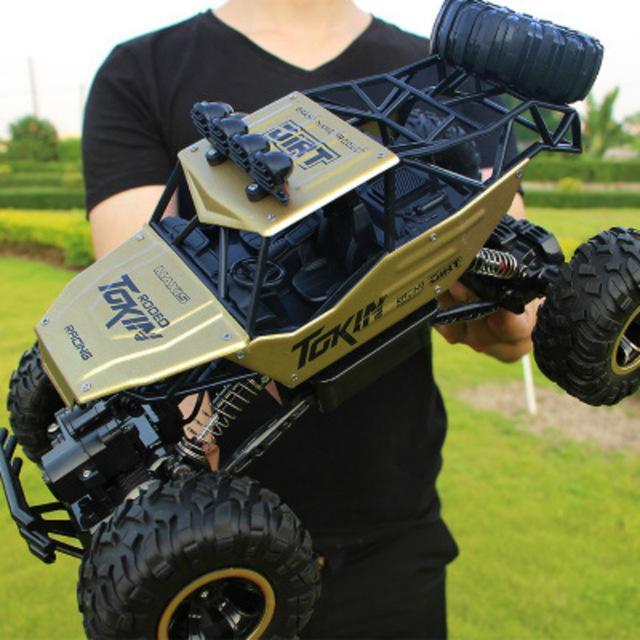 Fjernstyret Bil 4WD Off-Road med Dobbeltmotorer til Børn og Voksne 10