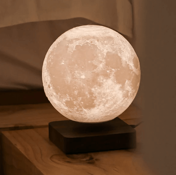 Flydende måne natlys