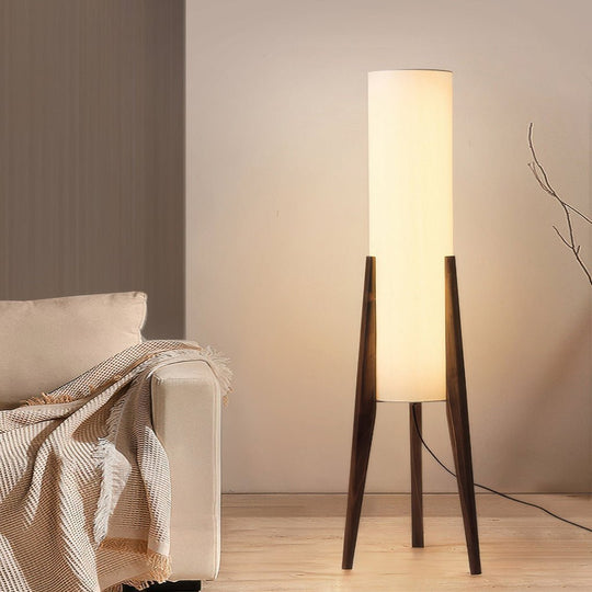 Gulvlampe i Skandinavisk Design med Dæmpbar LED 1