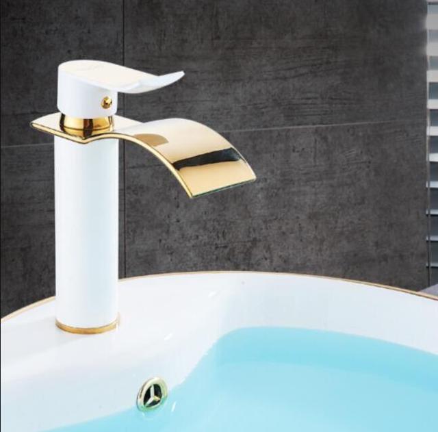 Håndvaskarmatur Vandfaldsdesign 5