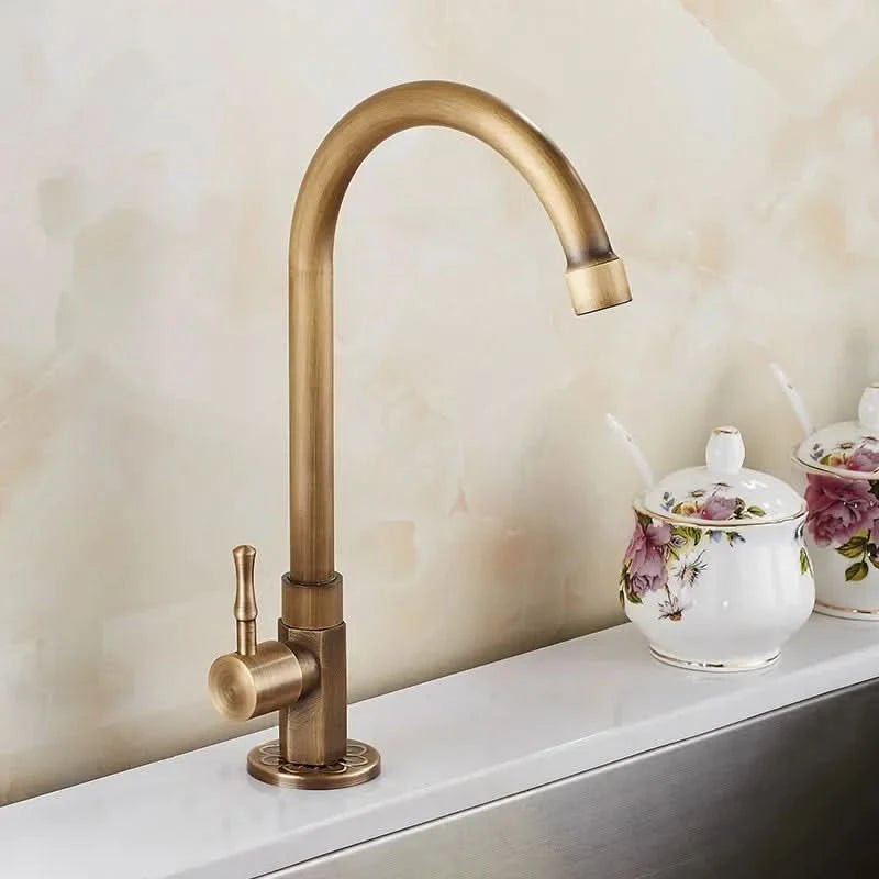 Køkkenhane Svanehals Design Antik Messing Finish 0