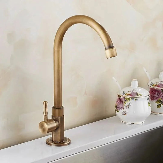 Køkkenhane Svanehals Design Antik Messing Finish 0