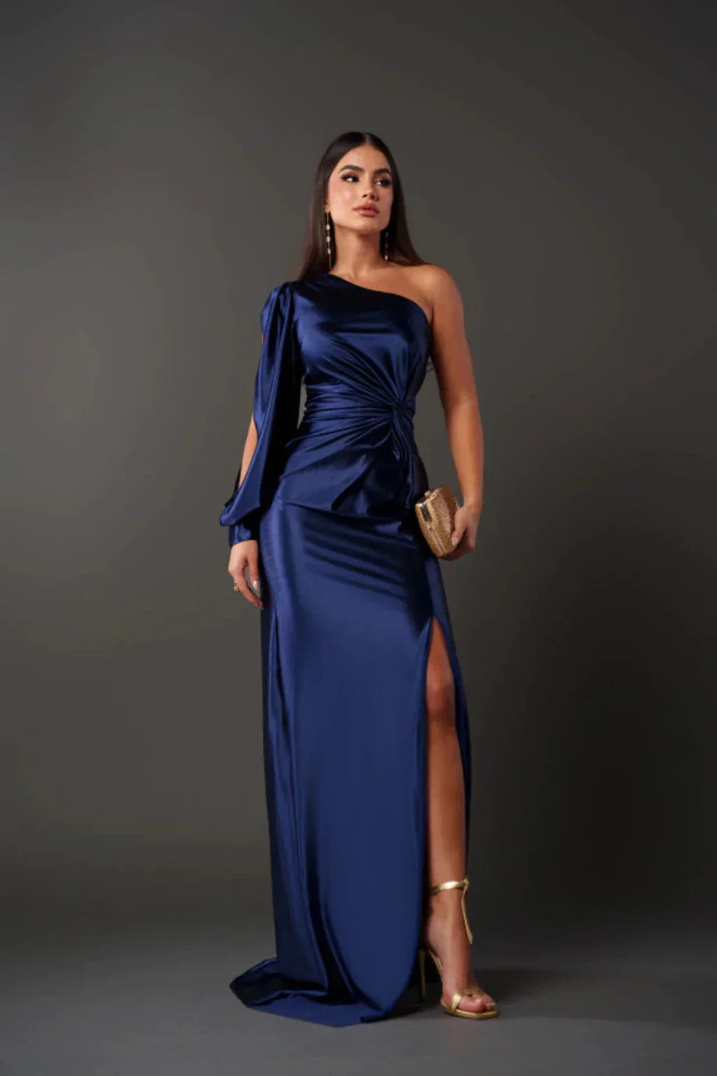 Kvinders Satin One-Sleeve Kjole med Slids 9