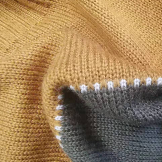 Kvinders Stribet Sweater i Klassisk Stil 3