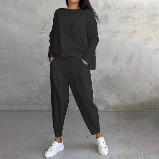 Kvinders To-delt Sæt Med Stilfuldt Design 3