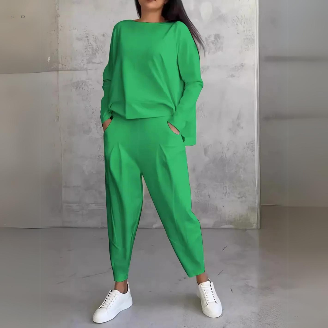 Kvinders To-delt Sæt Med Stilfuldt Design 5