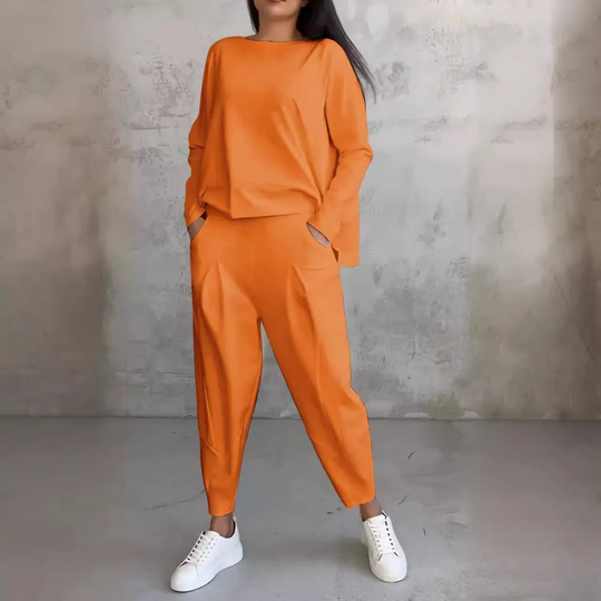 Kvinders To-delt Sæt Med Stilfuldt Design 7