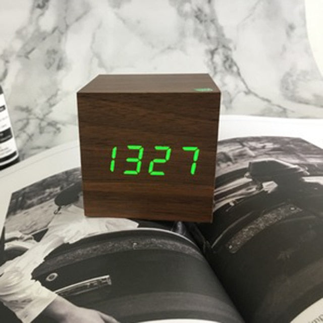 Minimalistisk Digital Vækkeur med Stemmebetjening Plast LED Display 16