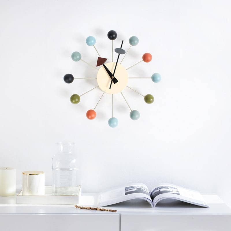 Minimalistisk Vægur i 3D Kugle Design 1