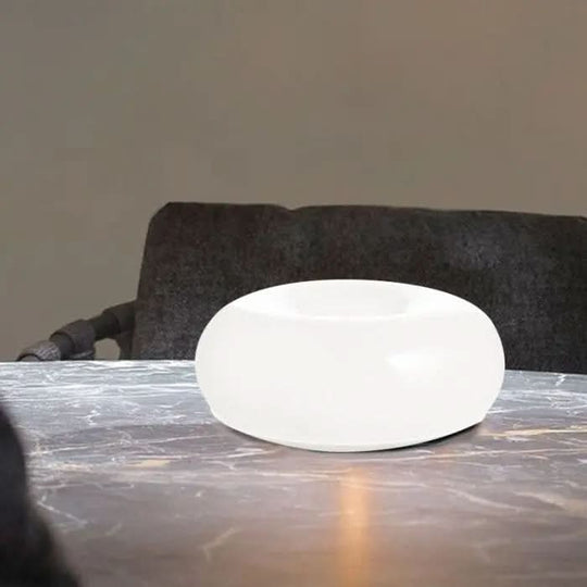 Moderne Bordlampe Donut Design 4