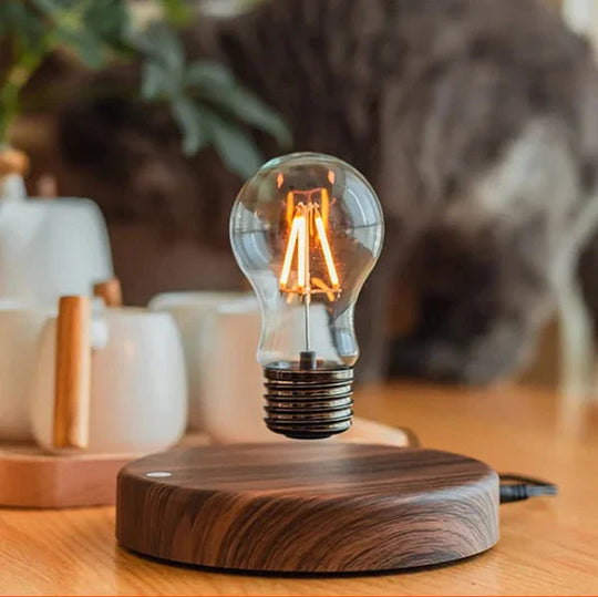 Moderne Bordlampe med Flydende Design og Valnøddebasis 1