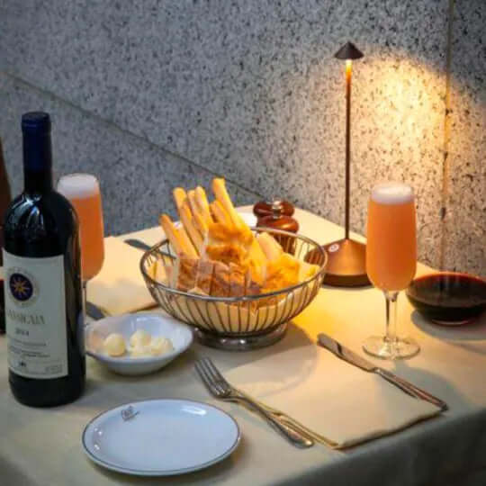 Moderne LED Bordlampe Trådløs 2