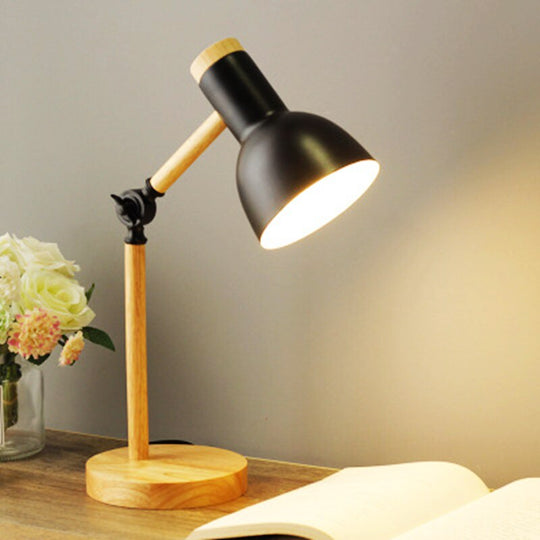 Nordic LED Bordlampe i Træ 1