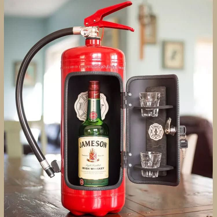 Skjult Minibar i Ildslukkerdesign 2
