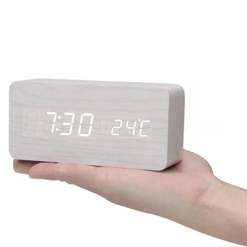 Stemmestyret LED Træur Minimalistisk Design 10