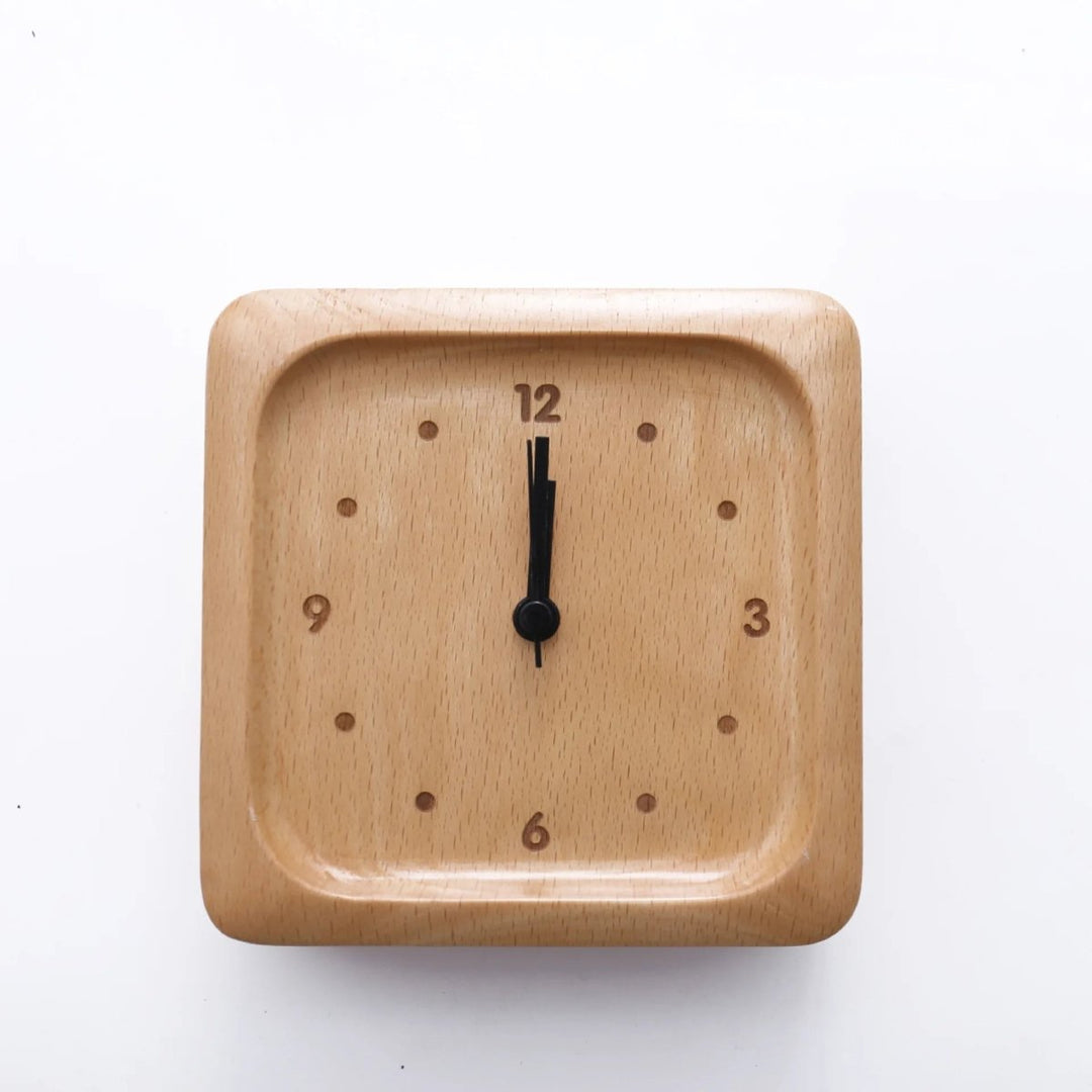 Vækkeur i Bøgetræ Minimalistisk Design 4