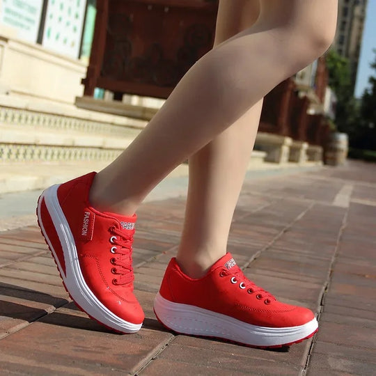 Platform Wedge Lace-Up Sneakers til kvinder