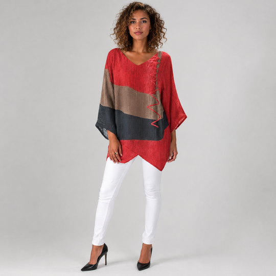 Kvinders Bluse i Flydende Design og Let Materiale