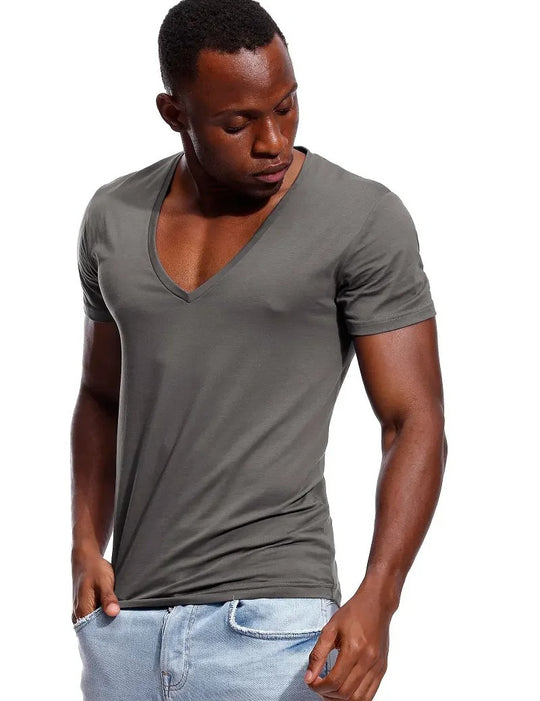 Herre-T-shirt med dyb V-hals